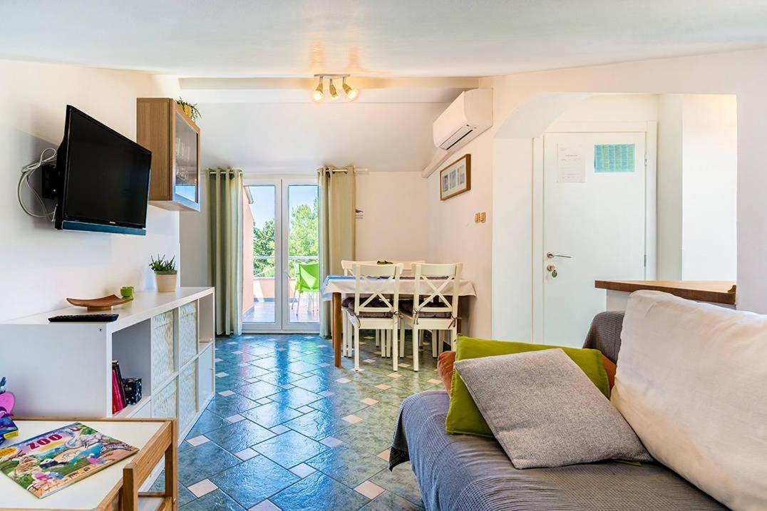 Apartmani Utmar Црес Екстер'єр фото